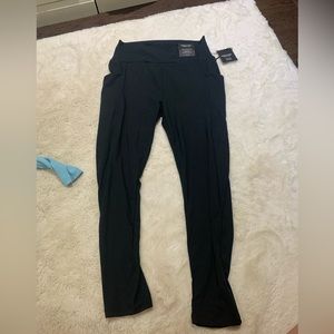 Black leggings with pockets. NWT